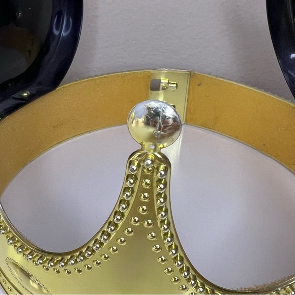 Disney on Ice Mickey Crowns (set of 2) - Picture 4 of 17